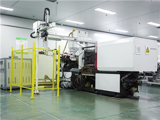 中空吹塑成型(xíng)机及三轴单臂单截伺服机械手